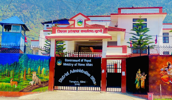 गुल्मी प्रशासनबाट सार्वजनिक बिदामा पनि सेवा प्रवाह हुने