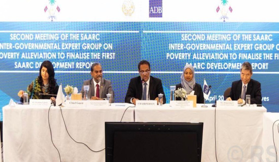 हुम्लामा मजदुरीसँगै मातृत्व सम्हाल्दै लक्ष्मी शाही