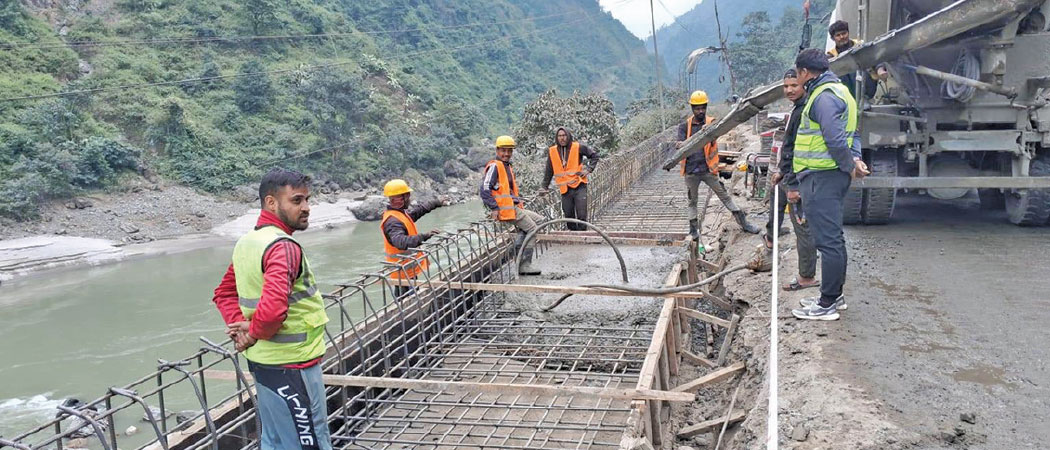 मुग्लिङ–मलेखु सडक,साढे तीन वर्षमा त्रिचासिल प्रतिशत काम