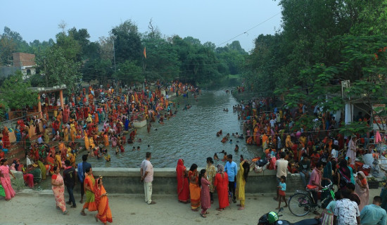 जानकी नवमीमा दुग्धमतिमा स्नान गर्ने भक्तजनको घुइँचो (फोटो फिचर)