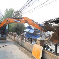 लामाबगर सुरुङ मार्गमा चल्न थाले सवारीसाधन