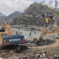 थापाथलीका विस्थापित सरकारी सम्पर्कमा: रङ्गशालामा डेस्क स्थापना गरी तथ्याङ्क सङ्कलन