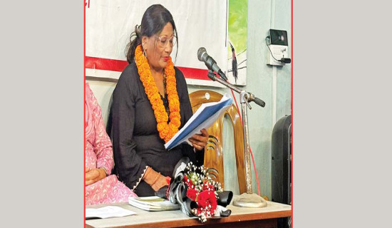 श्रेष्ठको एक दर्जन कविता वाचन