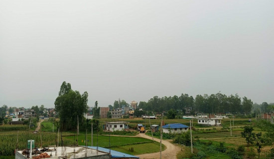 वर्षापछि गर्मीबाट राहत, सर्लाहीमा चट्याङ र हावाहुरीको असर