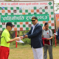 वर्षाका कारण मध्यपहाडी लोकमार्ग अवरुद्ध