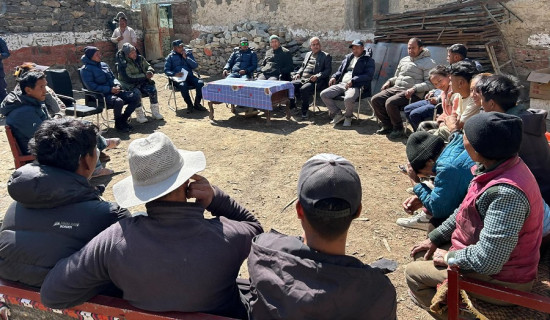 हिल्सामा खानेपानी र स्वास्थ्य सेवाको अभाव