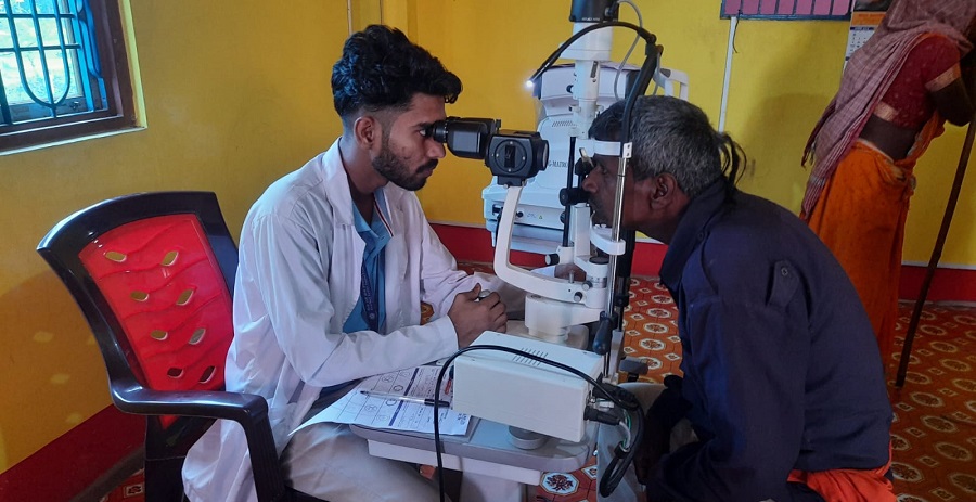 निःशुल्क आँखा–कान शिविरमा ३२० जनाले सेवा पाए