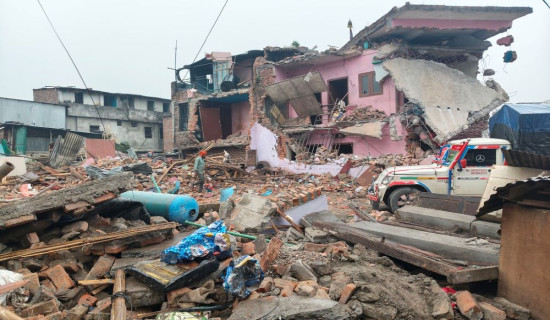 गैरीगाउँका अतिक्रमित सबै ठुला घर भत्काइयो