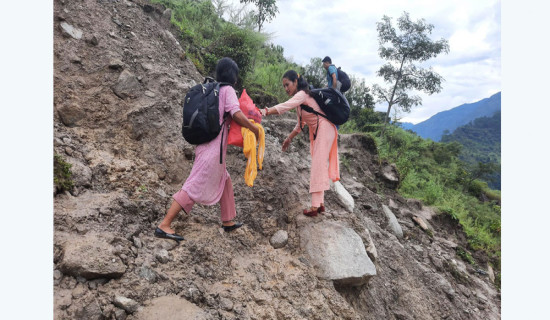 दशैँका बेला सडक निर्माण तीव्र