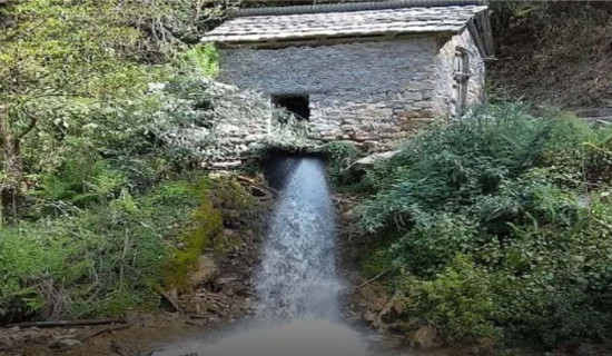 लोप हुँदै पानीघट्ट