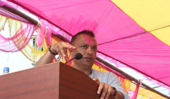 आमपानी झरनामा बढे पर्यटक