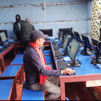 मुस्ताङमा तीन पालिकाका हिउँचितुवा पीडितलाई राहत वितरण