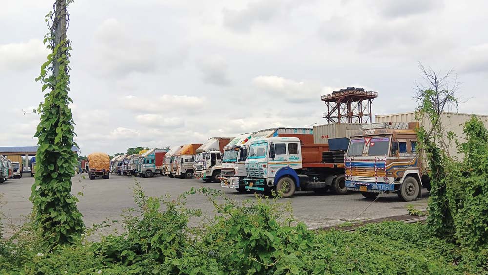 खुद्रा मूल्य विवादले भन्सारमा रोकिए वस्तु