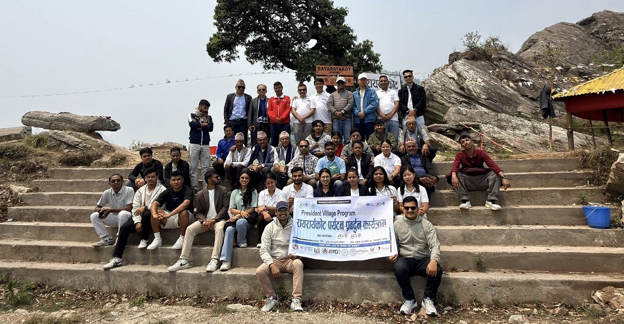 पर्यटक आउन थाले रायरायकोट