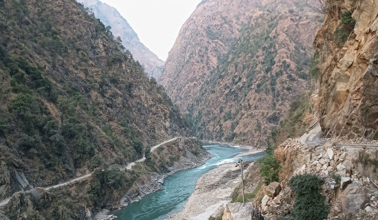 कर्णाली र तिला नदीको रमणीय सङ्गमस्थल