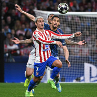 नवलपुरका २१ विद्यालयलाई फुटबल हस्तान्तरण