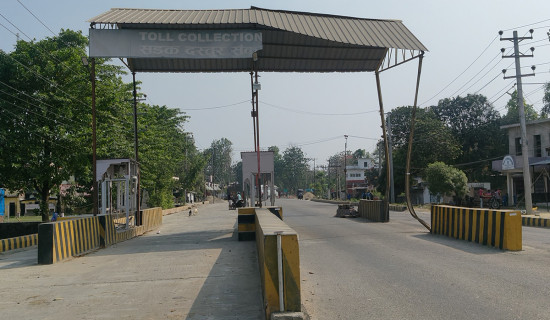 स्कुल बस दुर्घटना हुँदा १२ विद्यार्थी घाइते