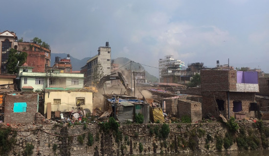 पोखरा–मुग्लिङ सडक : अझै हट्न सकेन व्यवधान
