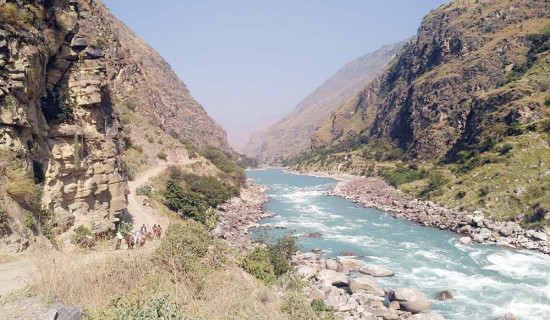 ‘विद्युत् आयोजनामा दुई देशको समझदारी सन्धि होइन’