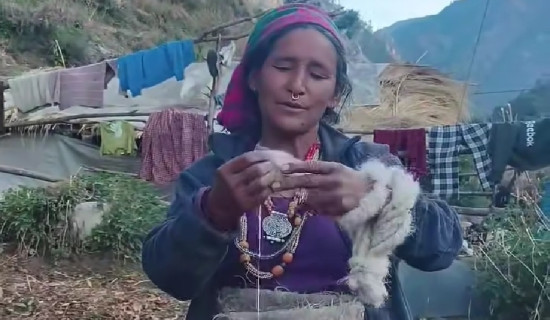 आरक्षपीडितद्वारा मन्त्री चौधरीलाई ज्ञापन