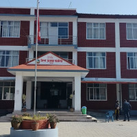ब्याजदर न्यूनतम विन्दुमा झर्दा पनि बढेन कर्जा