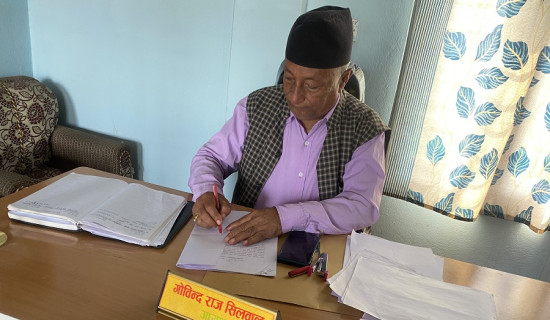 थारू समुदायबाट पहिलो महिला पाइलट