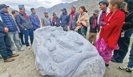जैविक विविधता झल्काउने मूर्तिकला