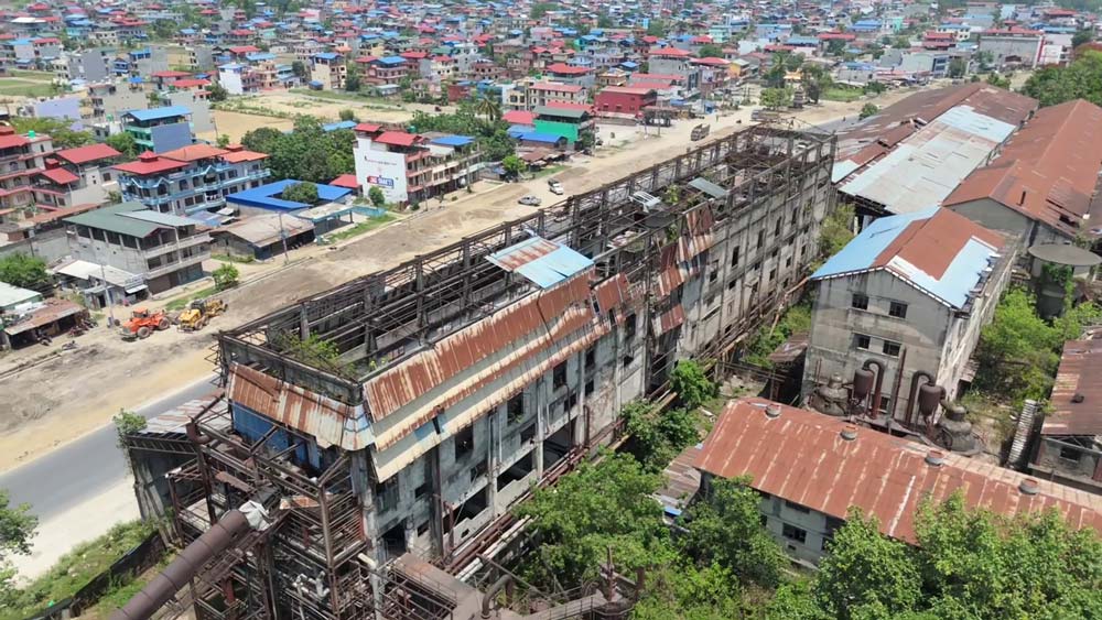 भृकुटी कागज कारखाना : दुर्व्यसनीको अखडा बन्दै