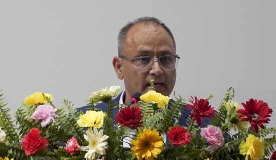 जलवायु परिवर्तन नीतिलाई आर्थिक समृद्धिसँग जोड्नुपर्नेमा प्रवक्ता डा. ढकालको जोड