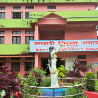 बस र मोटसाइकल जुध्दा चालकको मृत्यु