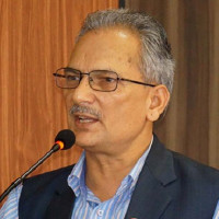 महानगरको बिचमा अस्थिपञ्जर भवन