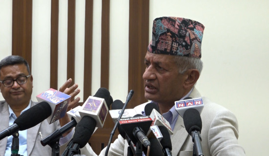 संविधानका आधारभुत स्तम्भमाथि प्रहार हुनेगरी संशोधन नगर्न नेता ज्ञवालीको आग्रह