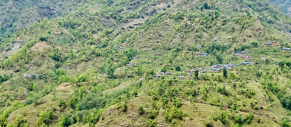 सुन्दर घडेरी गाउँ