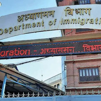 मातृभाषा राष्ट्रिय सेवा पुरस्कारबाट प्राध्यापक तुलाधर सम्मानित