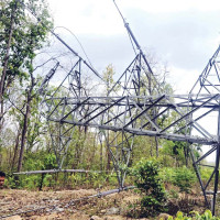 मध्य भोटेकोशीको सुरुङबाट पानी चुहिँदा स्थानीय आन्दोलित