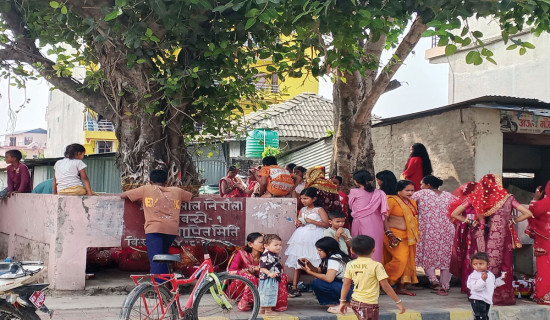 पतिको कामना गर्दै मनाइयो ‘बर्साइत’ पर्व