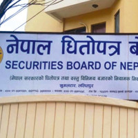 जिल्ला अस्पताल बैतडीको पुरानो गोदाममा आगलागी