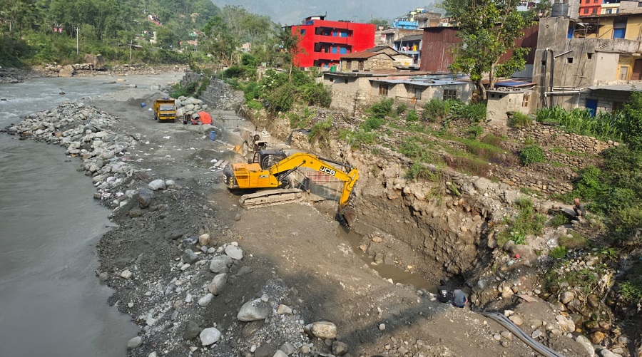 म्याग्दी नदी कटान रोक्न मङ्गलाघाटमा पर्खाल निर्माण