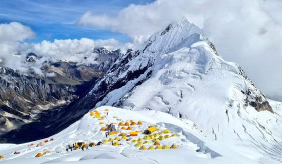 भारतमा हिमपहिरोमा परी चार जनाको मृत्यु