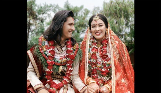वैवाहिक जीवनमा बाँधिए स्वप्न सुमन र ज्योत्सना