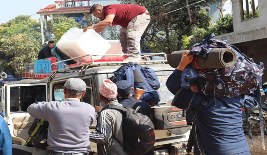 जिल्लाका सबै मतदान केन्द्रमा सामग्री पुग्यो