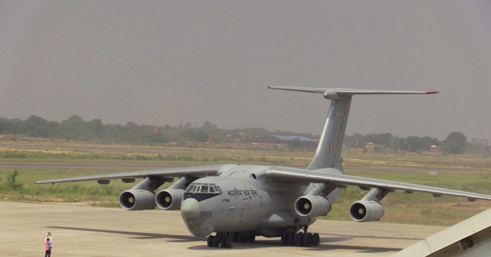 भारतीय वायुसेनाको विमान गौतमबुद्ध विमानस्थलमा