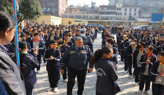 ७१ वटा विद्यालयमा ट्राफिक सचेतना कक्षा सञ्चालन