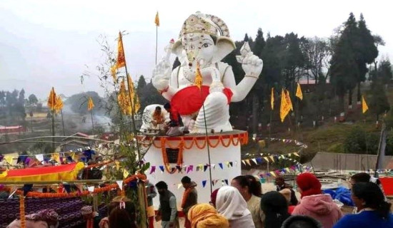 नयाँ बजारमा २१ फिट अग्लो गणेशको प्रतिमा निर्माण