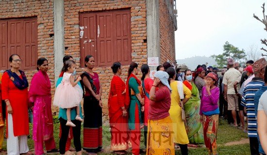 तनहुँको रिस्तीमा पुनः मतदान सुरु, सवारीसाधन सञ्चालनमा रोक