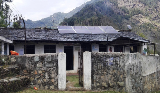 स्वास्थ्यकर्मी अभावमा प्रसूति सेवा बन्द