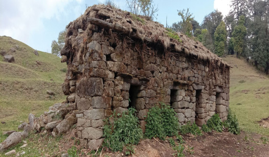 हराउँदै ऐतिहासिक ढुङ्गे धर्मशाला