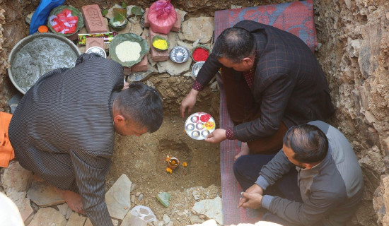 गुल्मीको रेसुङ्गामा नयाँ विद्यालय भवन बन्दै