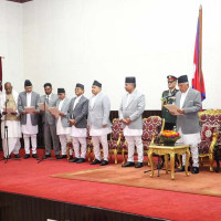 नवनियुक्त मन्त्रीको शपथ