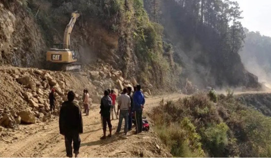 सालझण्डी–ढोरपाटन सडकको दुरदशा: १३ वर्षमा १९ किमी कालोपत्रे